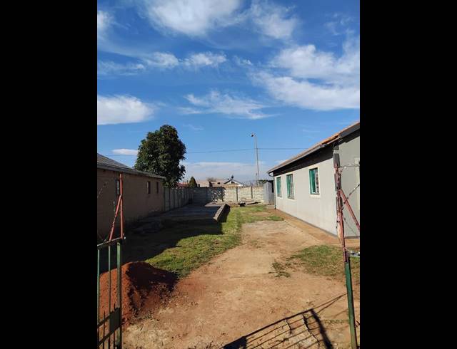 3 BEDROOM PROPERTY TO RENT IN VILLA LIZA